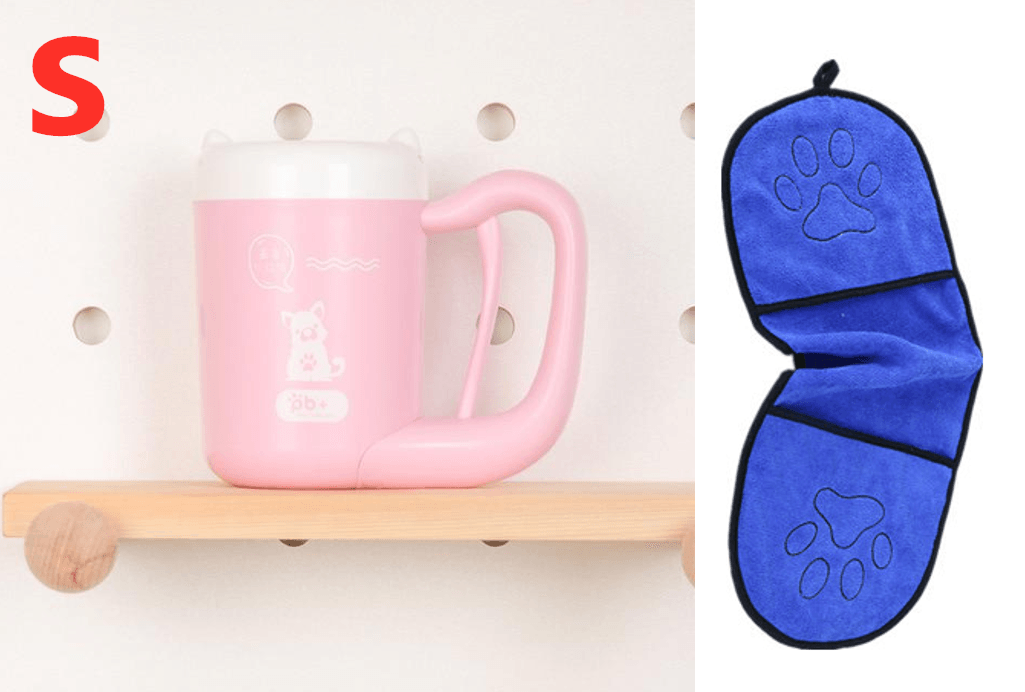 PawPerfect CleanPup being used after a walk in the park by Dog Hugs Cat