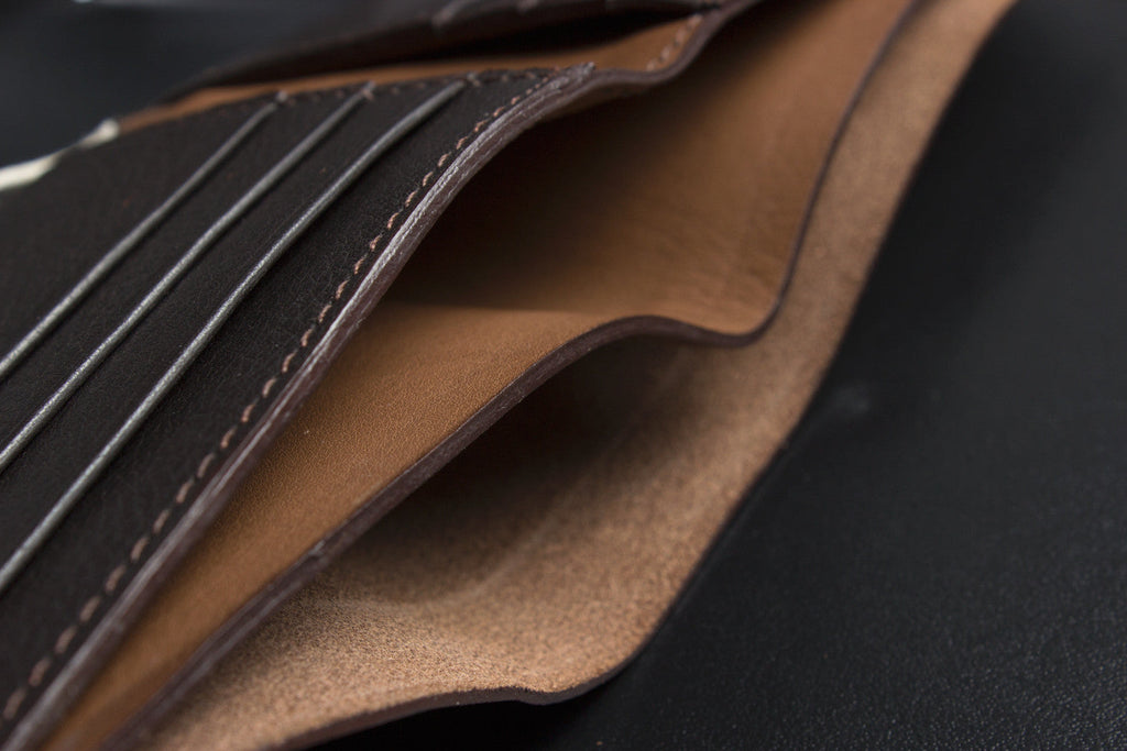 Side view highlighting the soft leather feel of Kiko Wallet