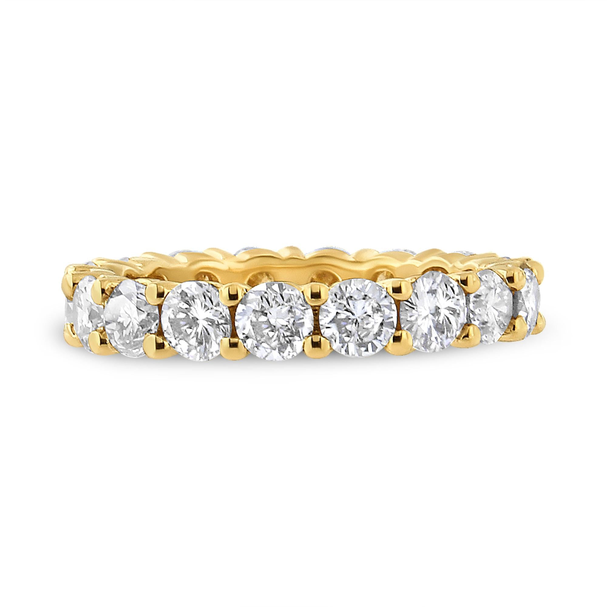 Side view showcasing the shared prong design of the Diamond Eternity Band