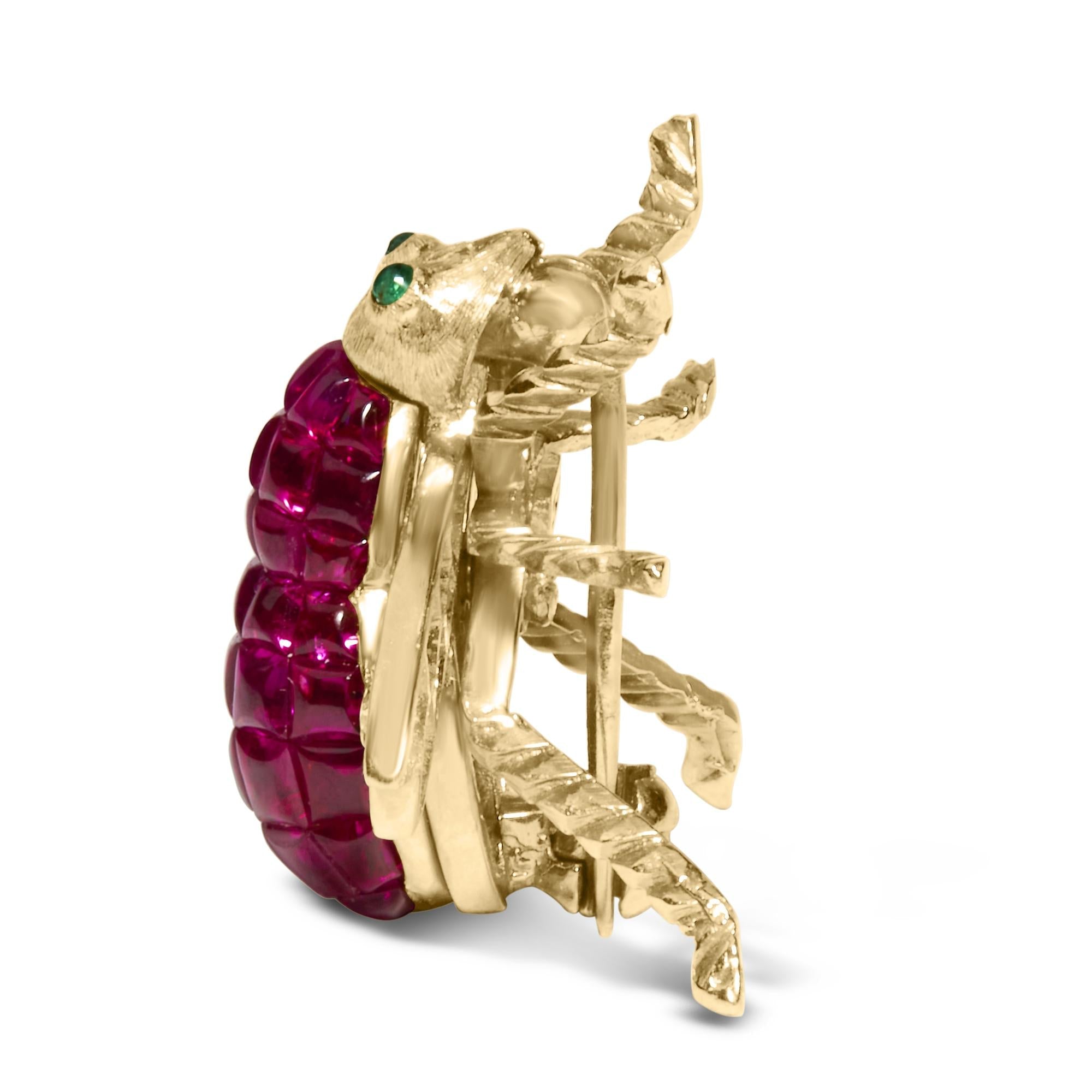 Close-up of rubies in 18K Gold Bumblebee Brooch from Gobingya