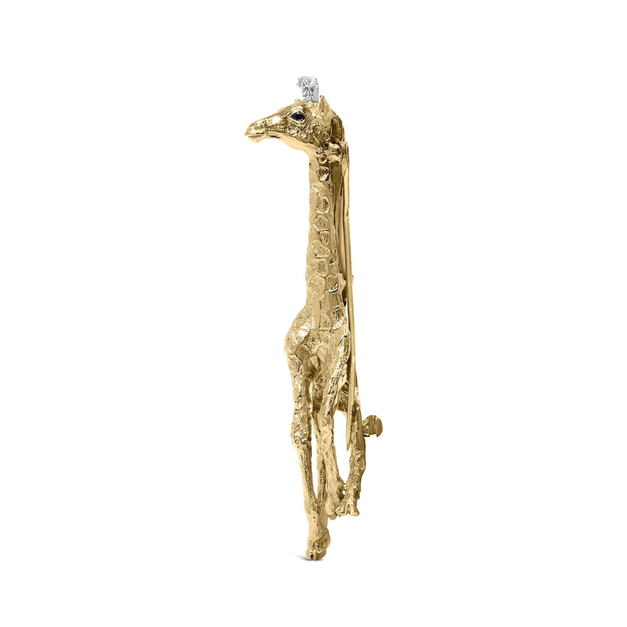Articulated legs of 18K Yellow Gold Giraffe Brooch by Infinite Jewels