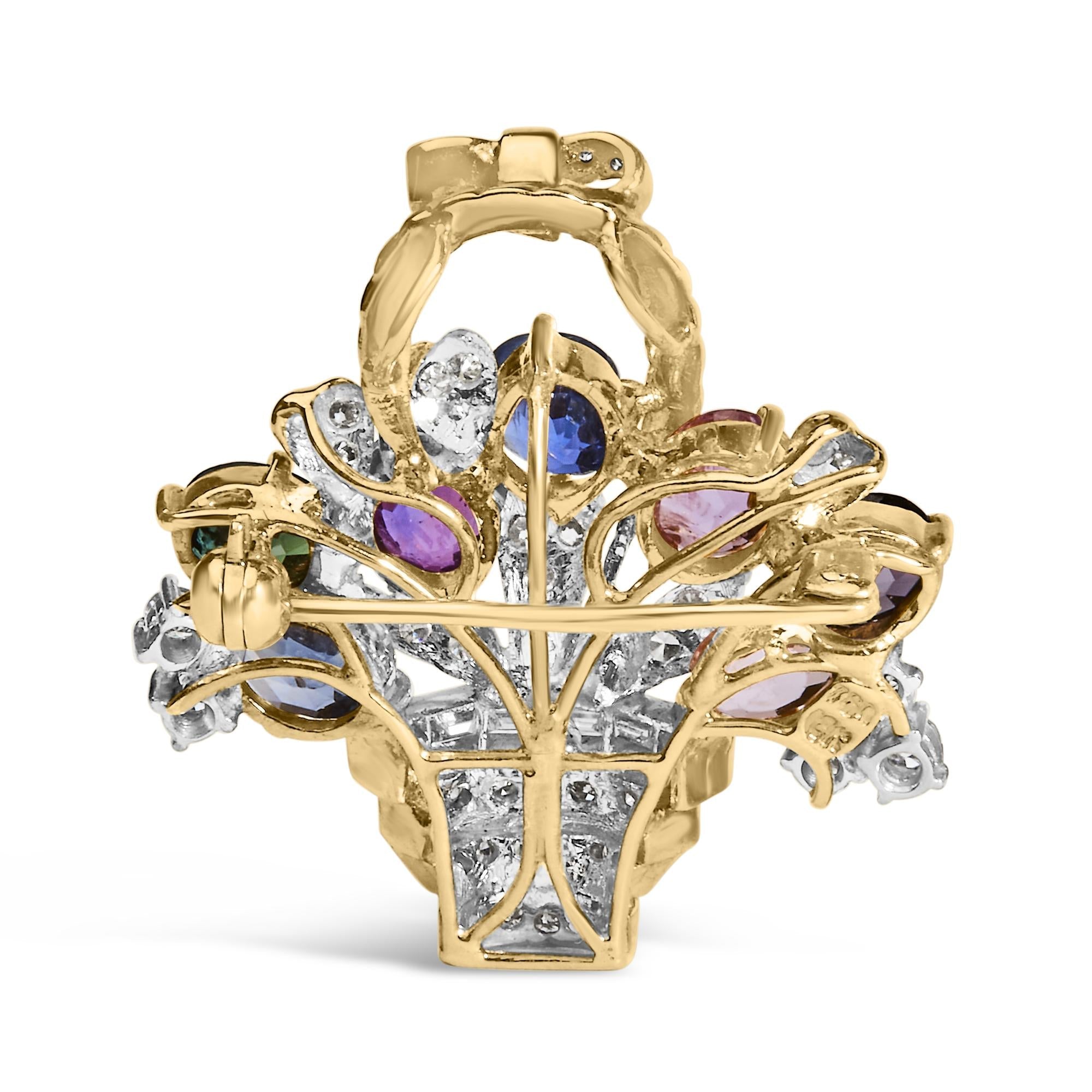 Elegant floral bouquet pendant in 18K yellow gold by Infinite Jewels