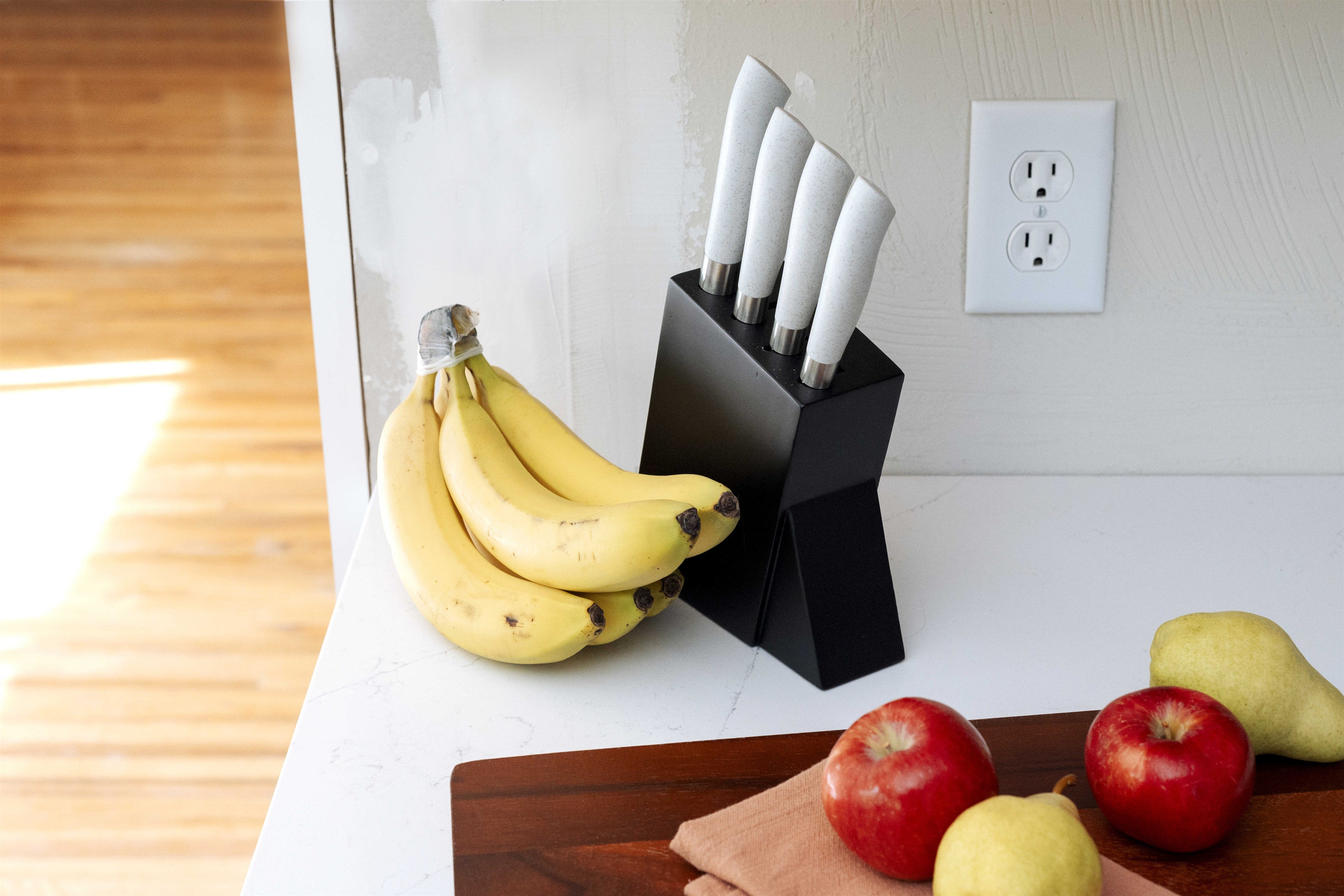 Front view of Dura Living Eco-Cut 5-Piece Kitchen Knife Set in grey