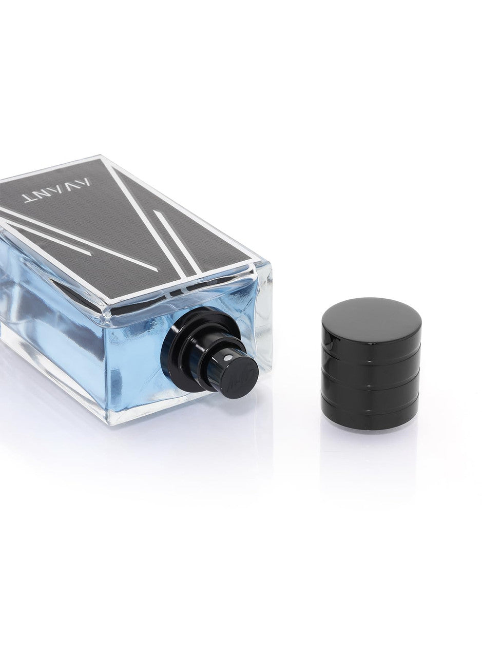 Avant Intense EDP showcased in lifestyle setting for men