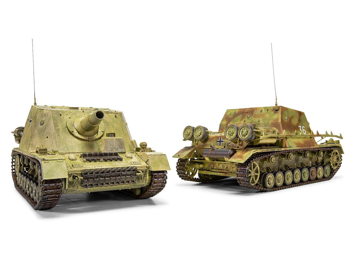 Close-up view of Sturmpanzer IV Brummbar parts and instructions