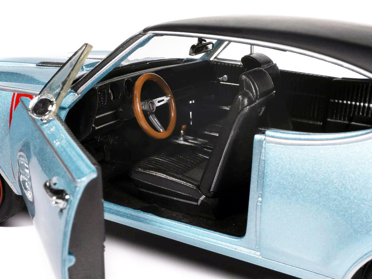 Front view of 1968 Oldsmobile 442 W30 Diecast Model in Teal Frost Metallic