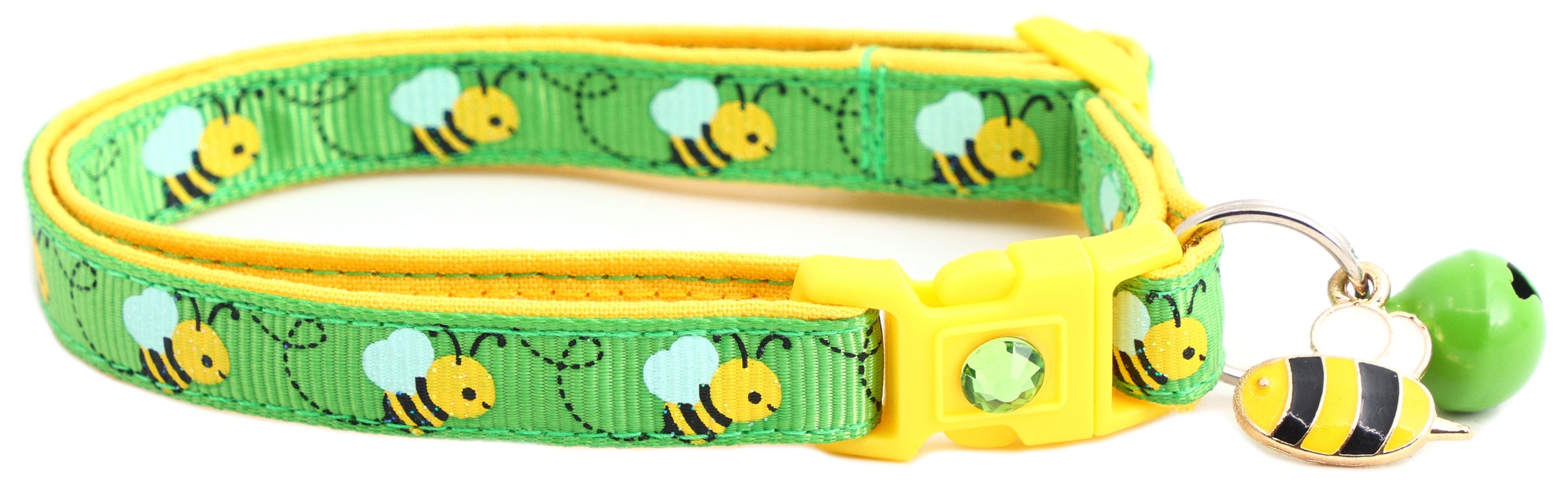 Cat posing with Handmade Honey Bees Breakaway Collar outdoors