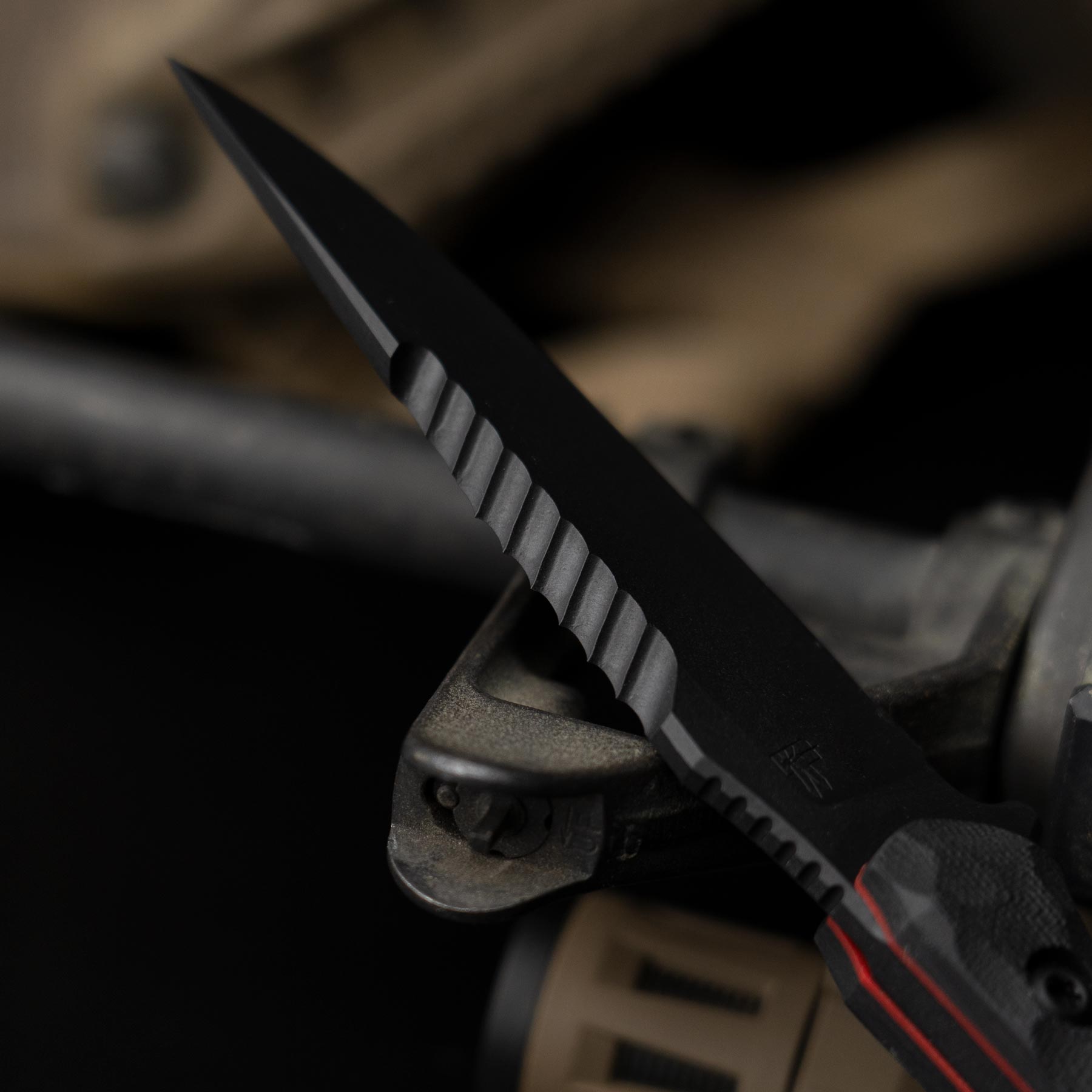 Darter S - Shadow Black