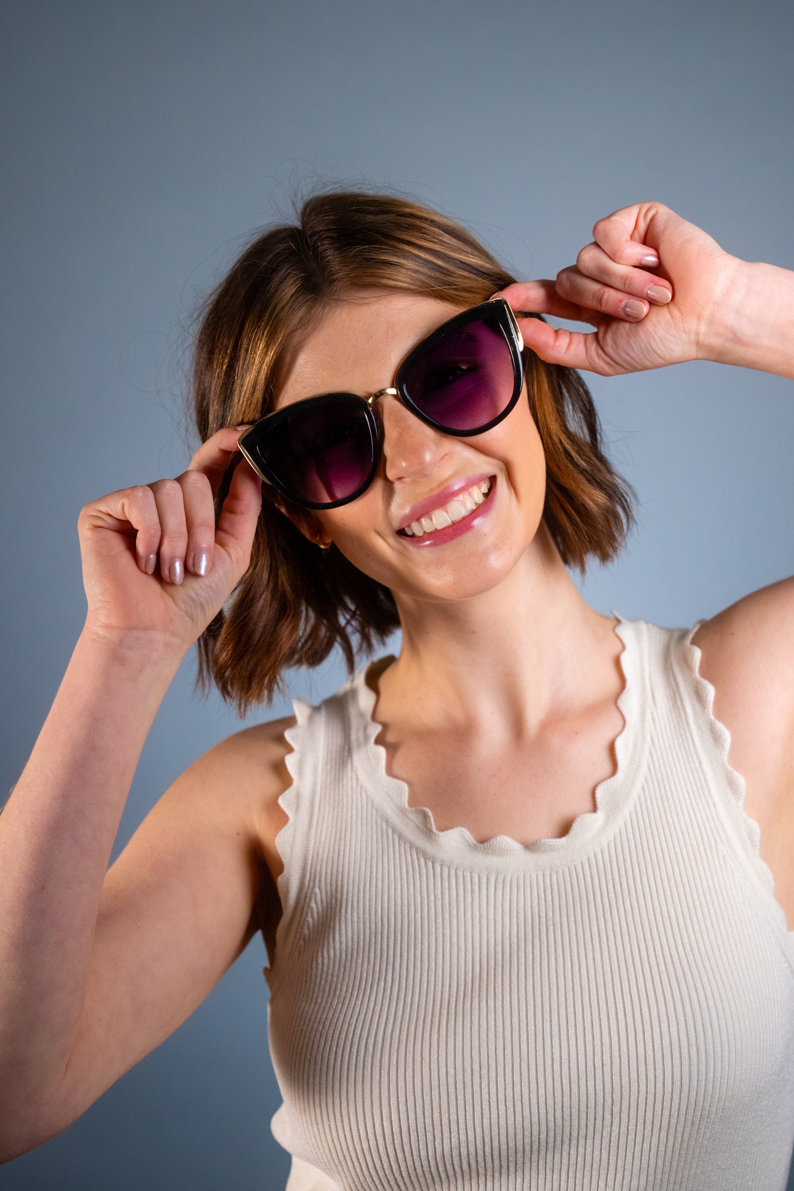 LADYBOSS SUNGLASSES - CONTOURS