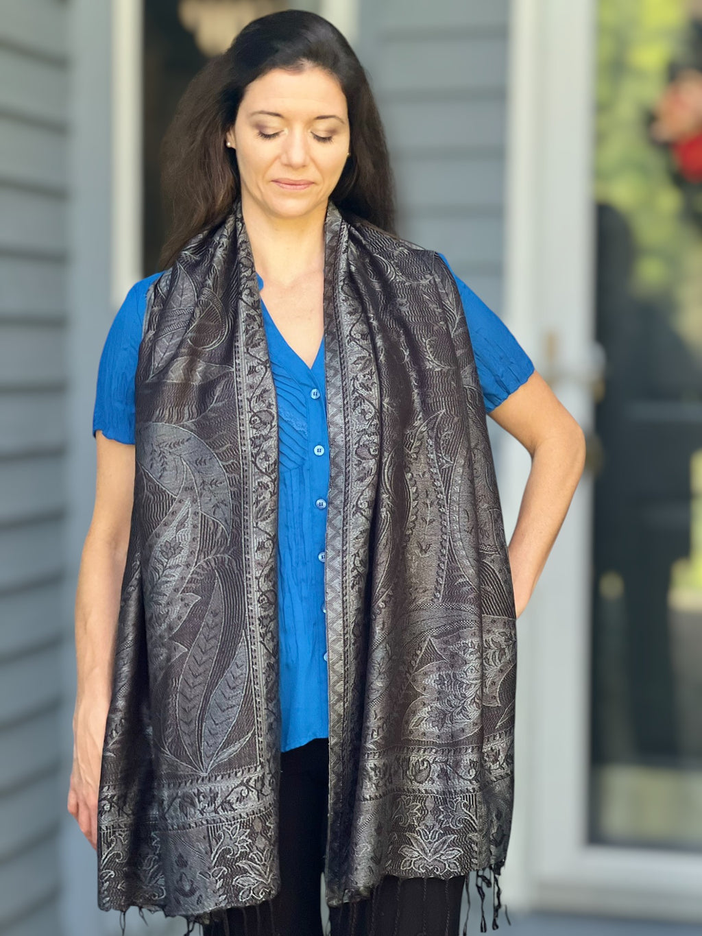 Unique design details of Black and Gray Modal Jamawar Pashmina Scarf