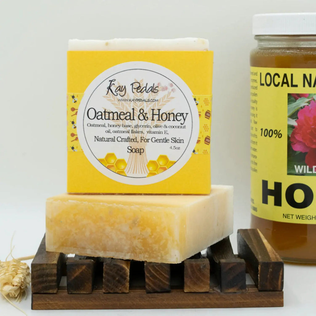 Gift presentation of Hydrating Oatmeal & Honey Luxury Gift Set by Kay Pedals