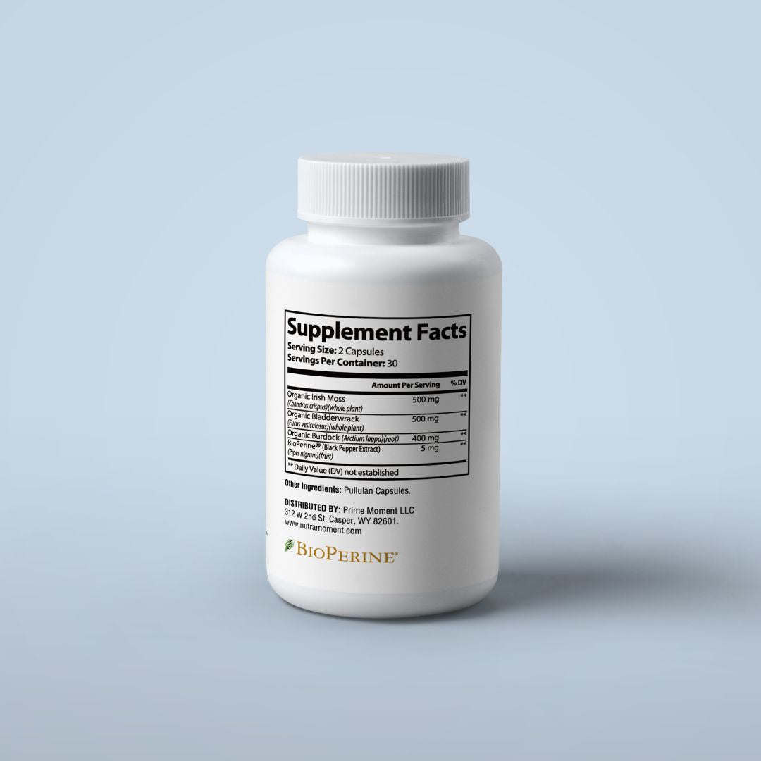 Nutra Moment Organic Sea Moss sprinkled on a healthy smoothie bowl