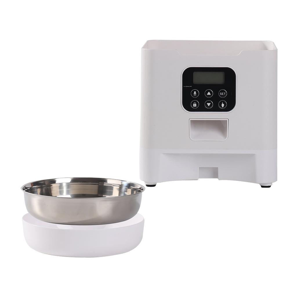 Smart Automatic Pet Feeder showing customizable settings for pets