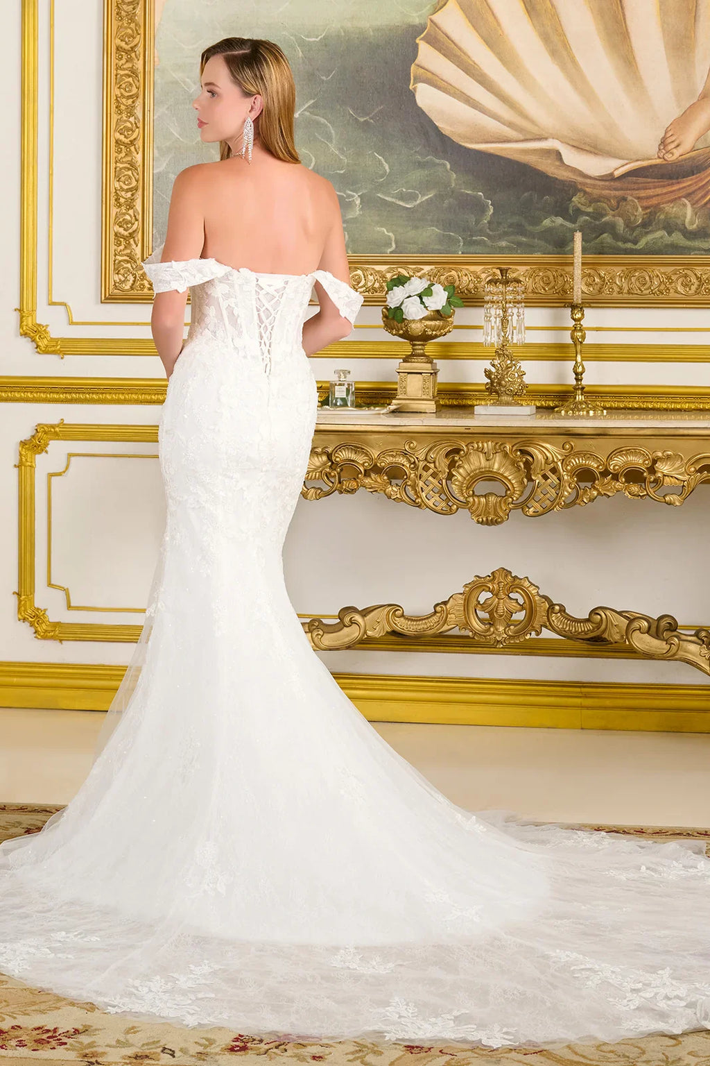 Side angle of V-Neck Fitted Wedding Dress showcasing detachable straps