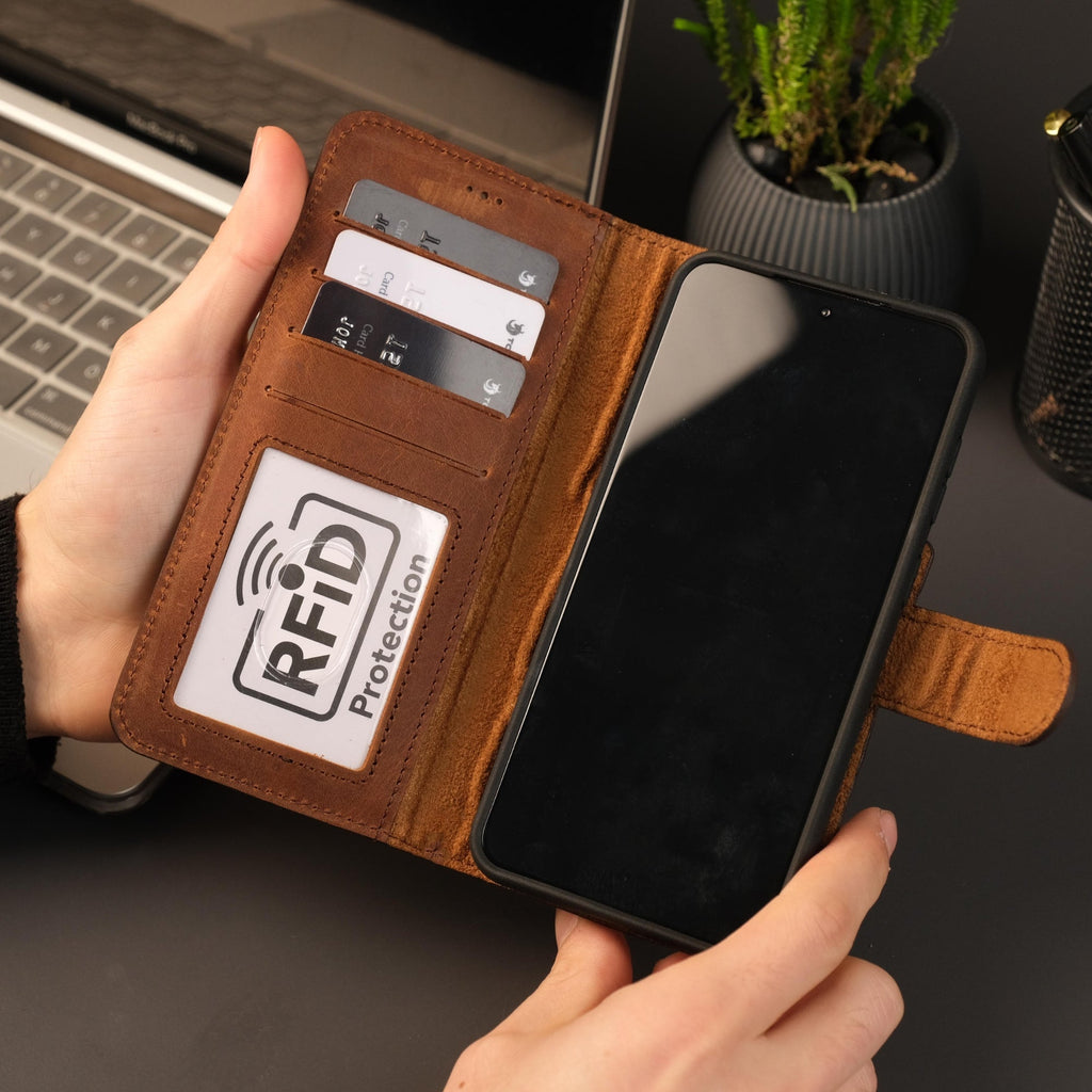 Close-up of full-grain buffalo leather texture on Luxury Wallet Case for Samsung Galaxy S25 Plus